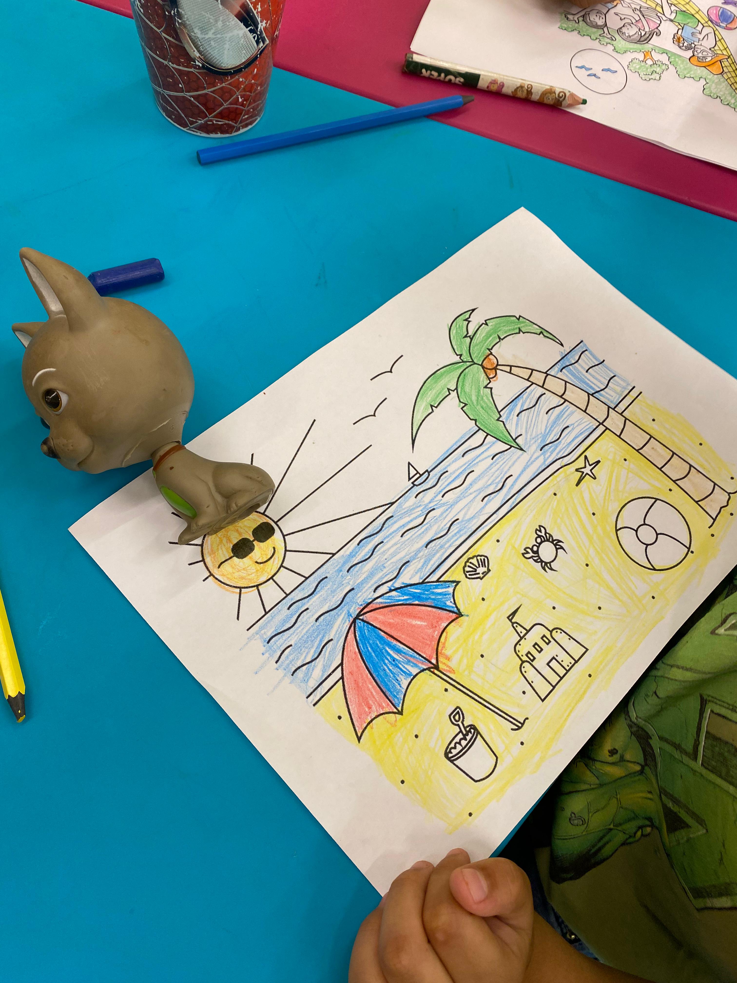 Dia de Pintura e Desenho agita a biblioteca infantil nas férias de Julho.